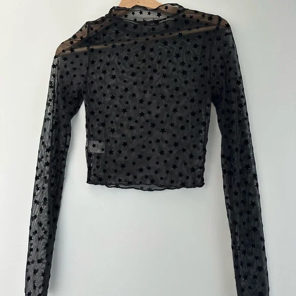 Francesca’s Jessi Velvet Long Sleeve Top Size S - Picture 4 of 4